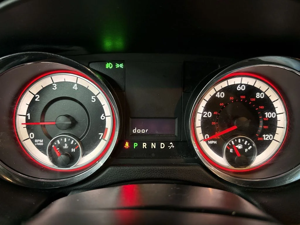 Used 2017 Billet Clearcoat Dodge SXT image 23