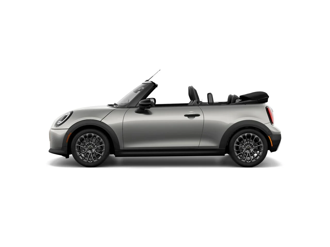 New 2026 Silver MINI Iconic image 4