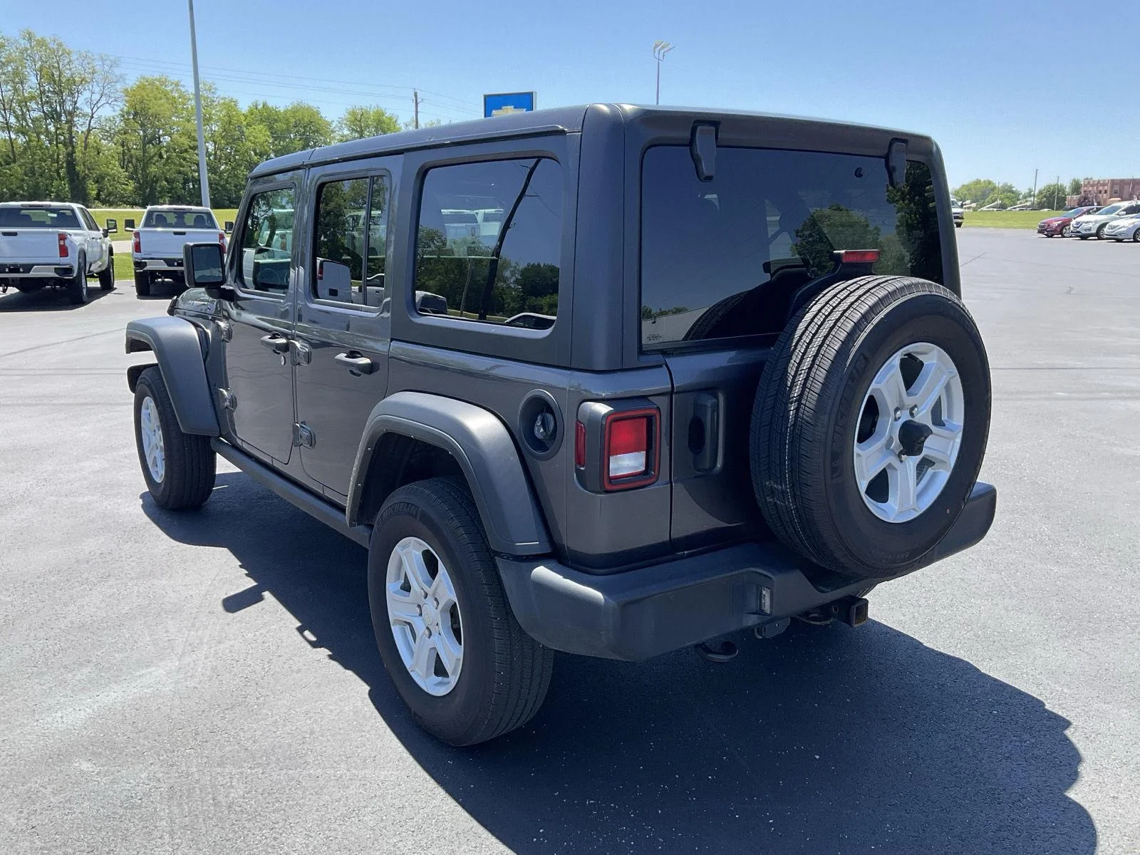 Used 2021 Gray Jeep Unlimited Willys image 16