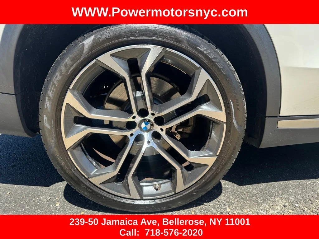 Used 2022 White BMW sDrive40i image 21