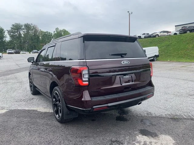 Used 2023 Red Ford Limited image 6
