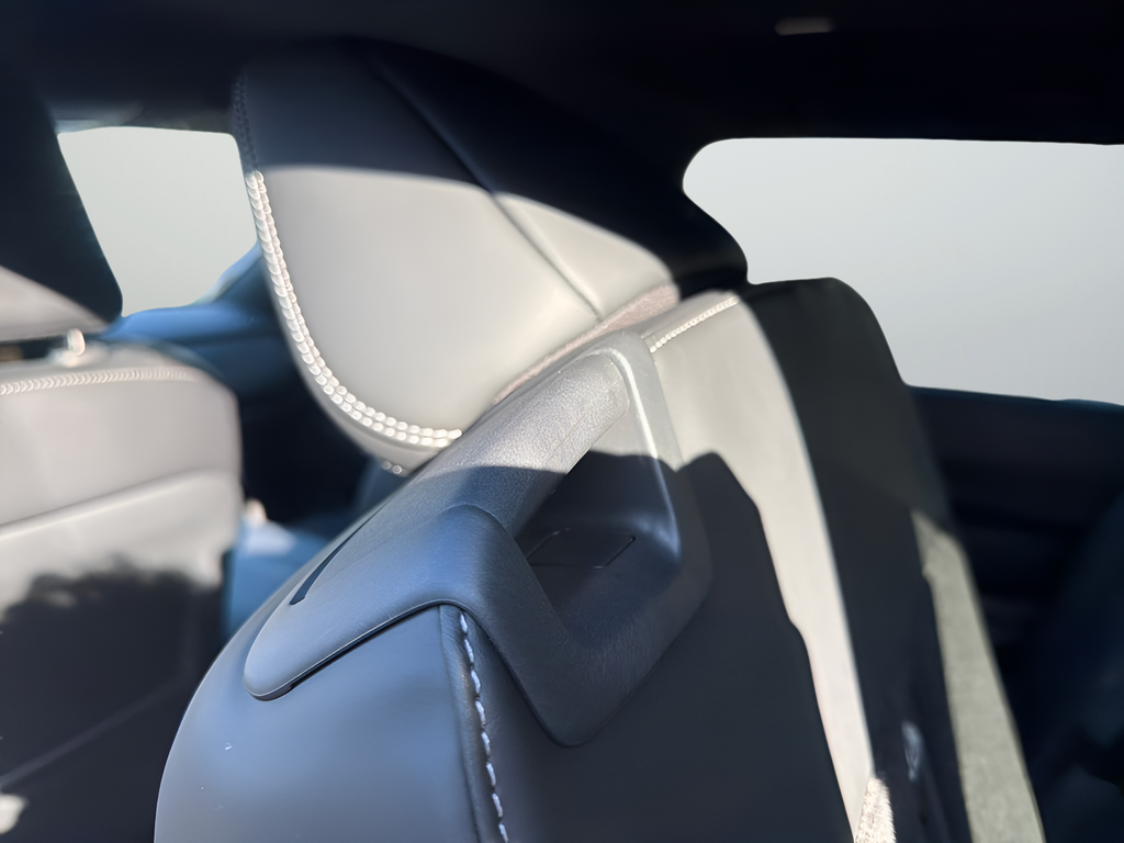 New 2026 White Nissan PRO-4X image 24