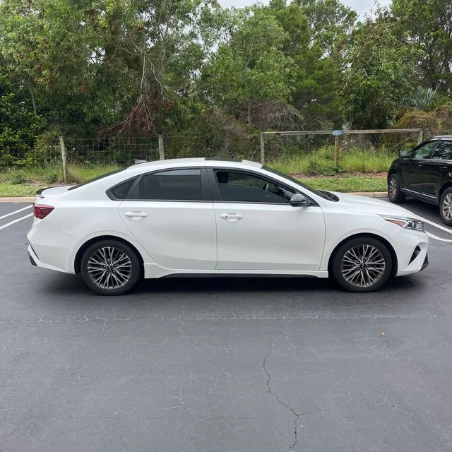 Used 2024 Snow White Pearl Kia GT-Line image 6