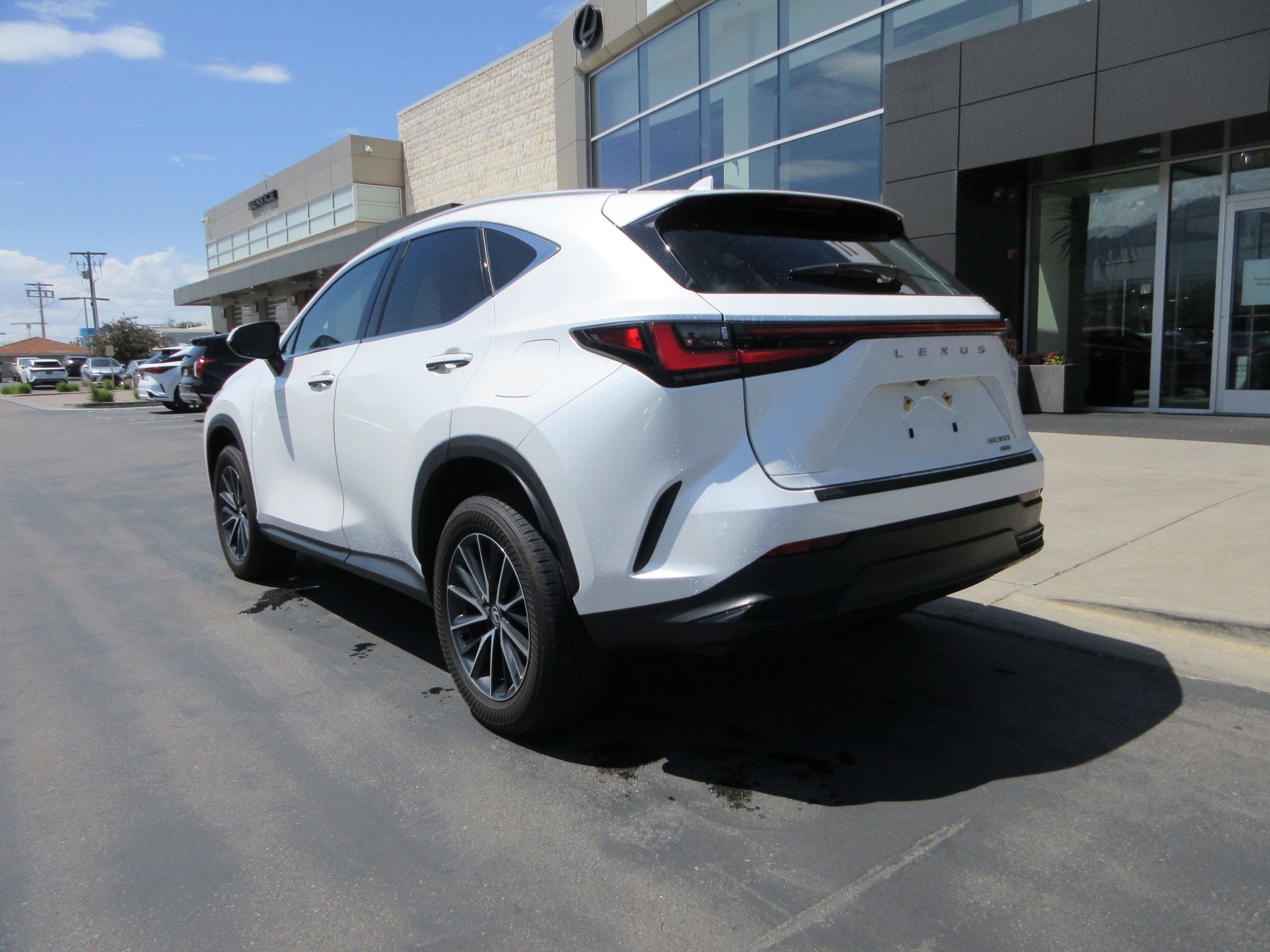 Used 2024 Eminent White Pearl Lexus 350 Base image 5