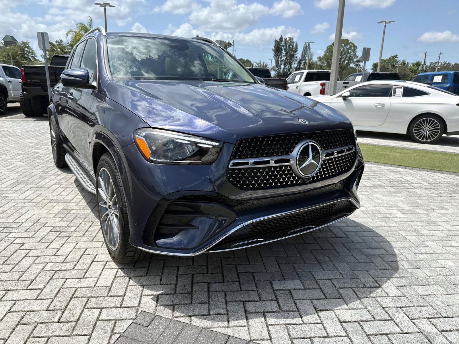 New 2026 Twilight Blue Metallic Mercedes-Benz 350 4MATIC® SUV image 8