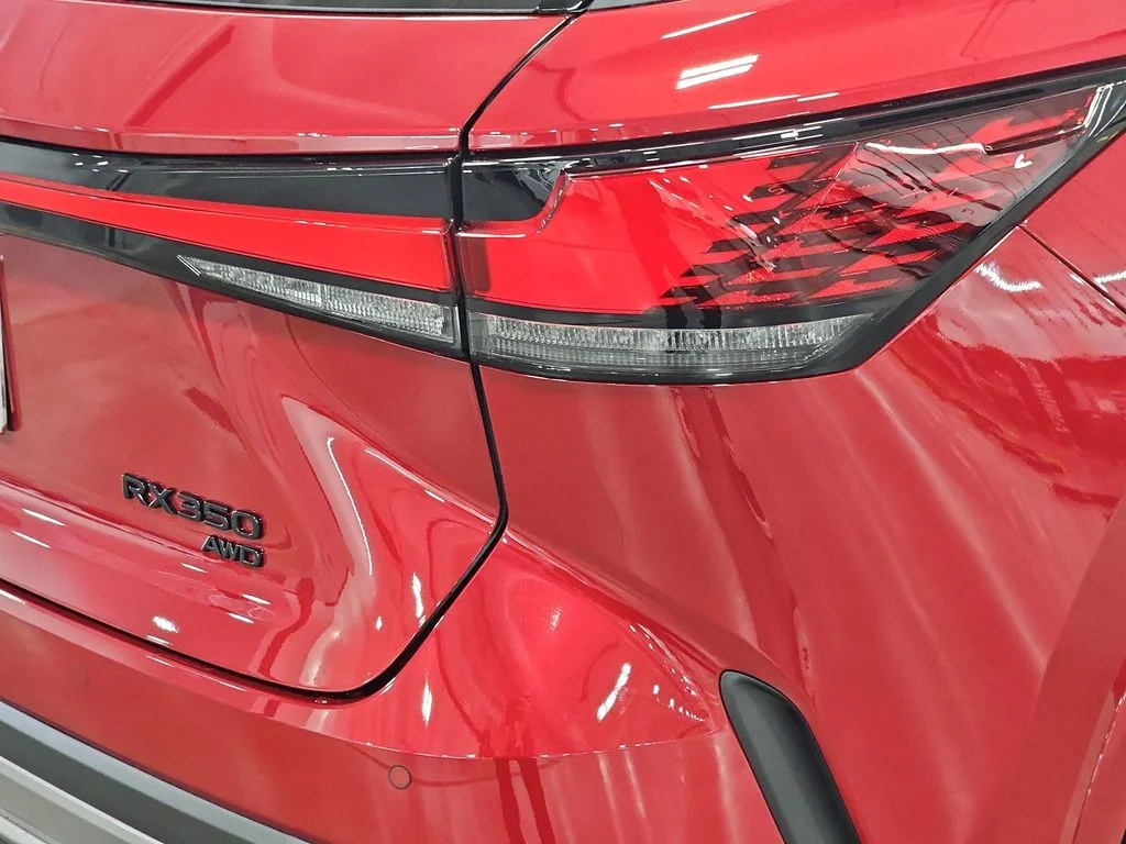 New 2026 Matador Red Mica Lexus PREMIUM image 32