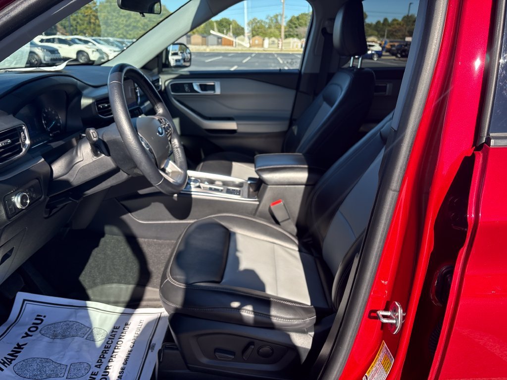 Used 2022 Red Ford XLT image 12
