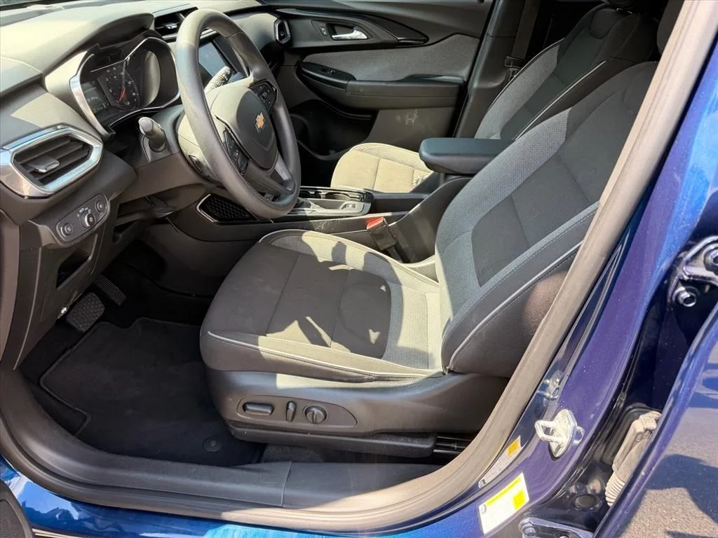 Used 2022 Blue Chevrolet LT image 8