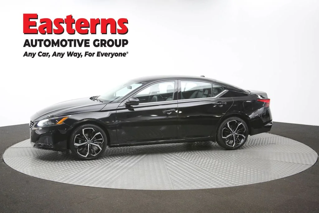 Used 2024 Black Nissan 2.5 SR image 58