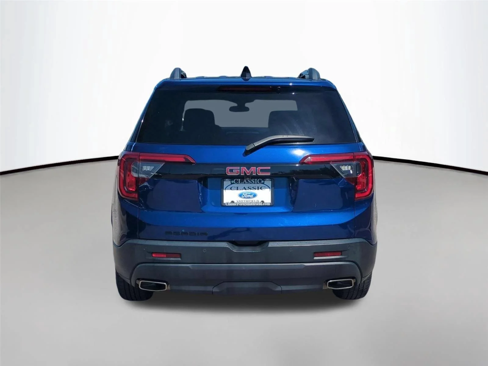 Used 2023 Ultra Blue Metallic GMC SLE image 4