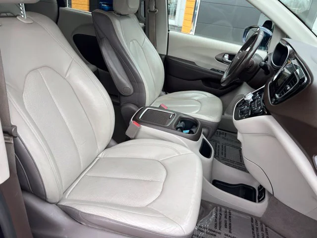 Used 2018 Blue Chrysler Touring L Plus image 29