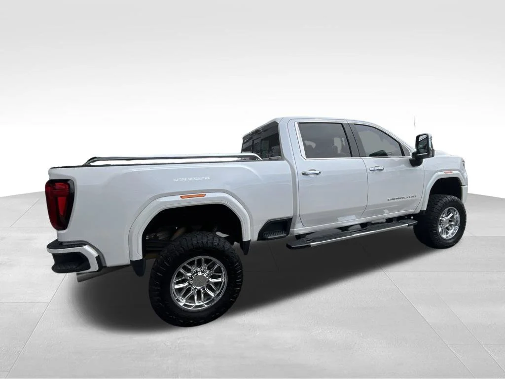 Used 2020 White GMC Denali image 19