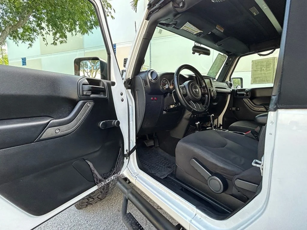 Used 2017 White Jeep Sport image 15