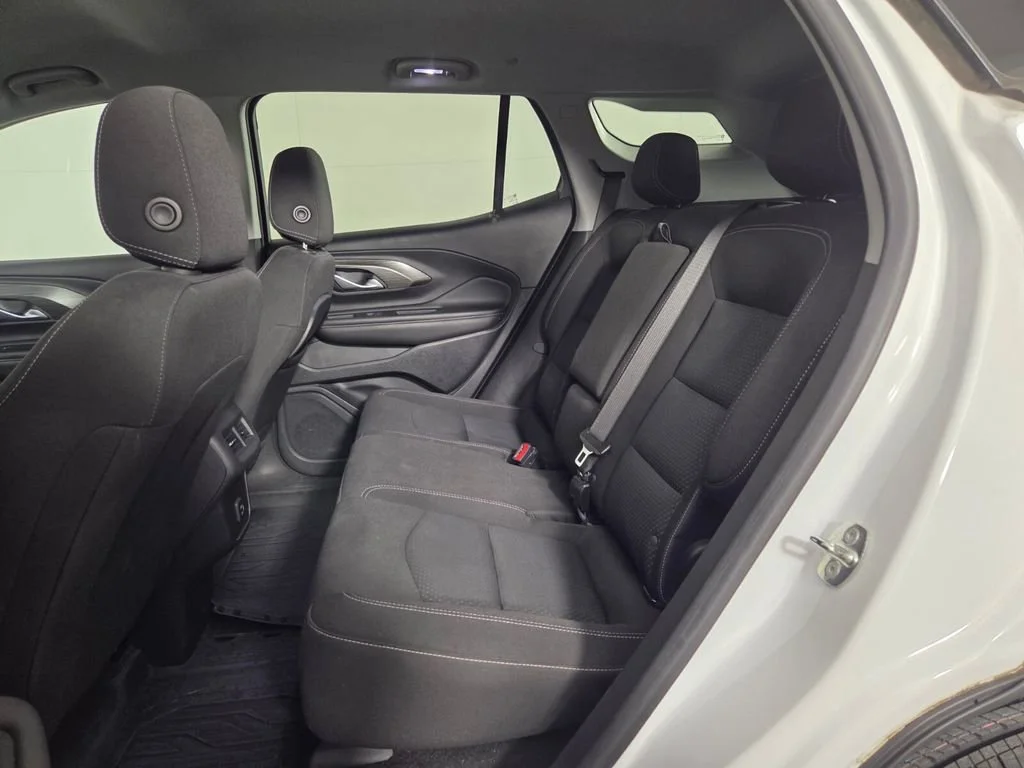 Used 2022 Summit White GMC SLE image 23