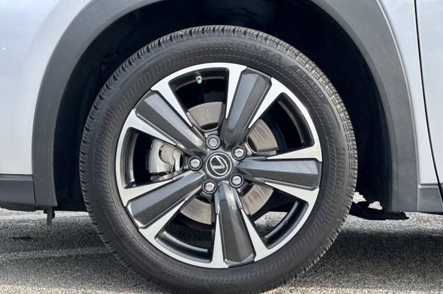 Used 2023 Silver Lexus 250h Base image 28