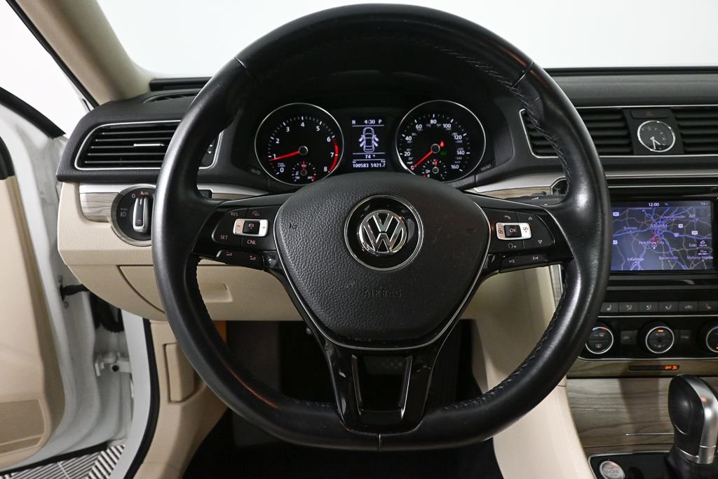 Used 2016 White Volkswagen 1.8T SE image 2