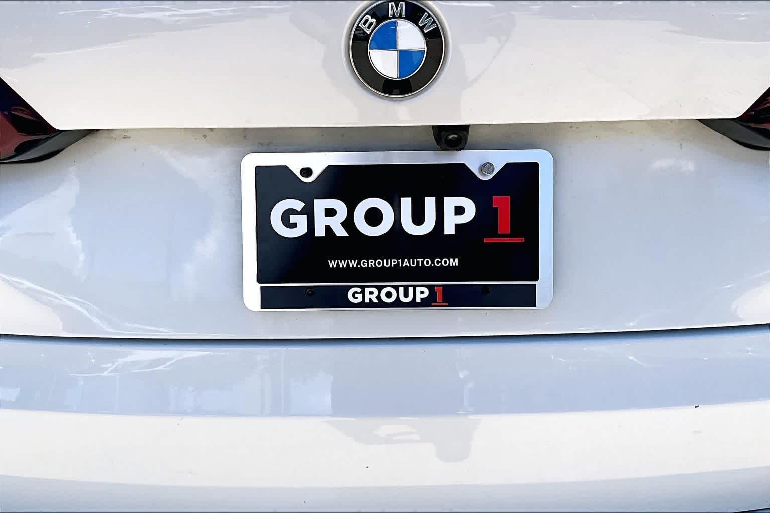 Used 2022 Mineral White Metallic BMW xDrive40i image 32