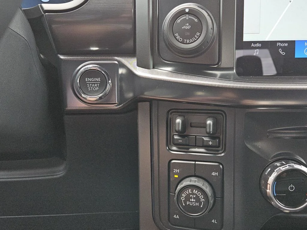 New 2026 Oxford White Ford Lariat® image 16