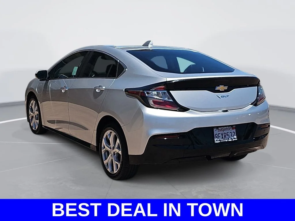 Used 2018 Silver Chevrolet Premier image 5