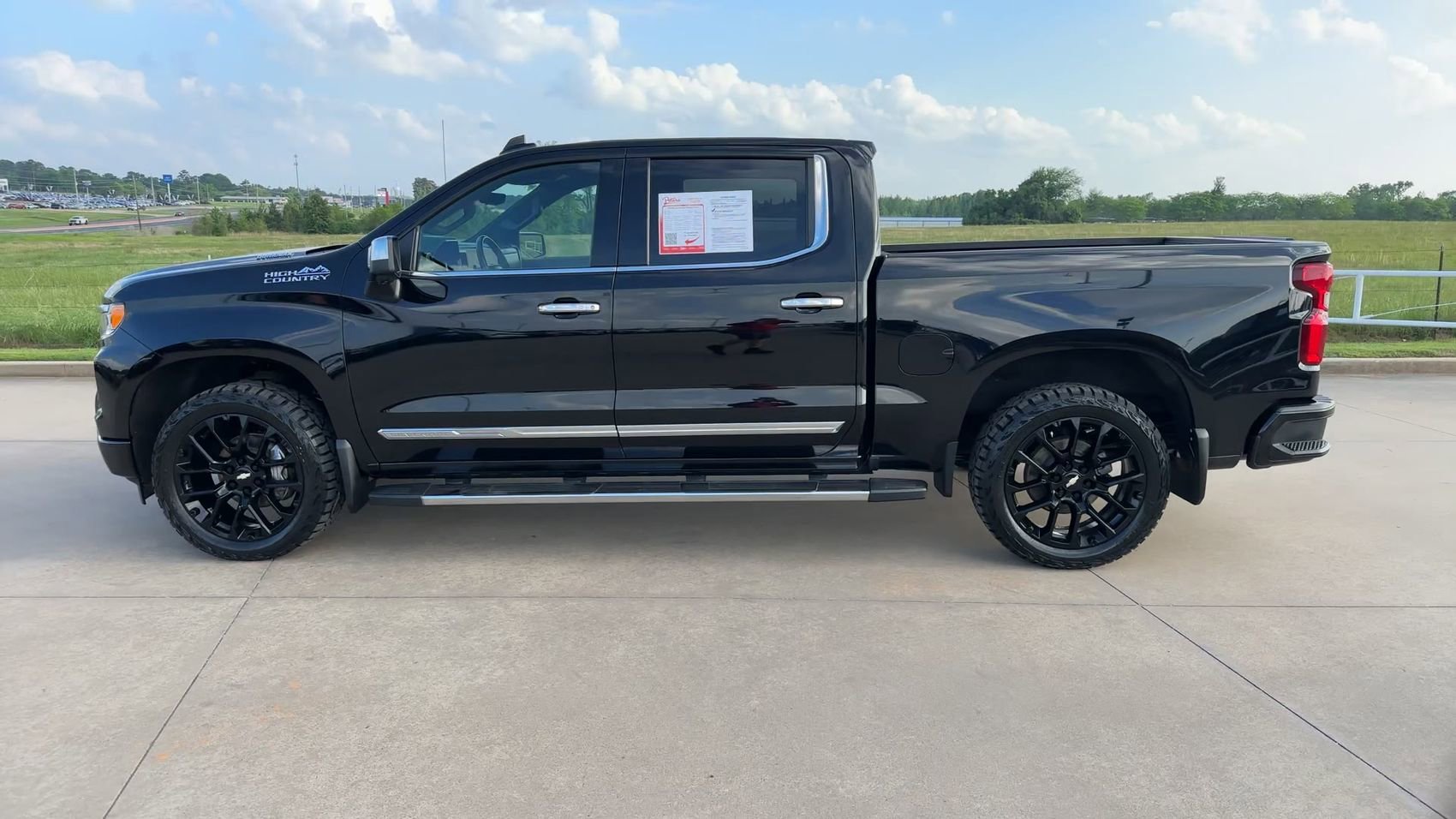 Used 2023 Black Chevrolet High Country image 5