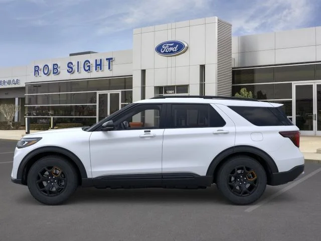New 2026 Star White Metallic Tri-Coat Ford Tremor® image 3
