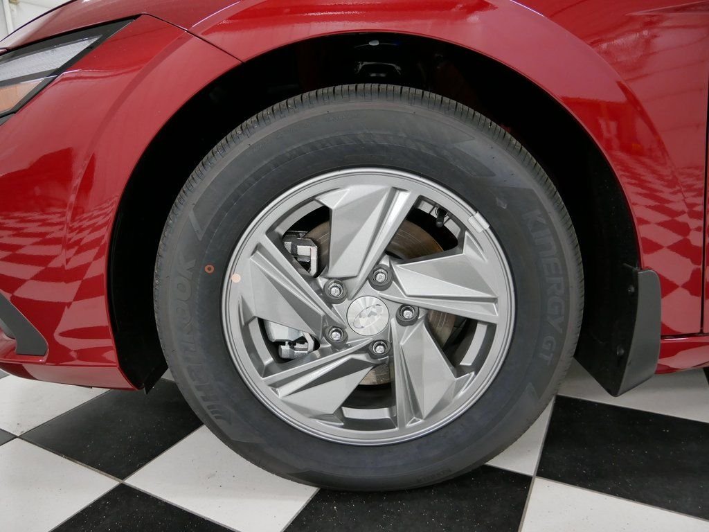 2025 Hyundai Elantra SE - Photo 8