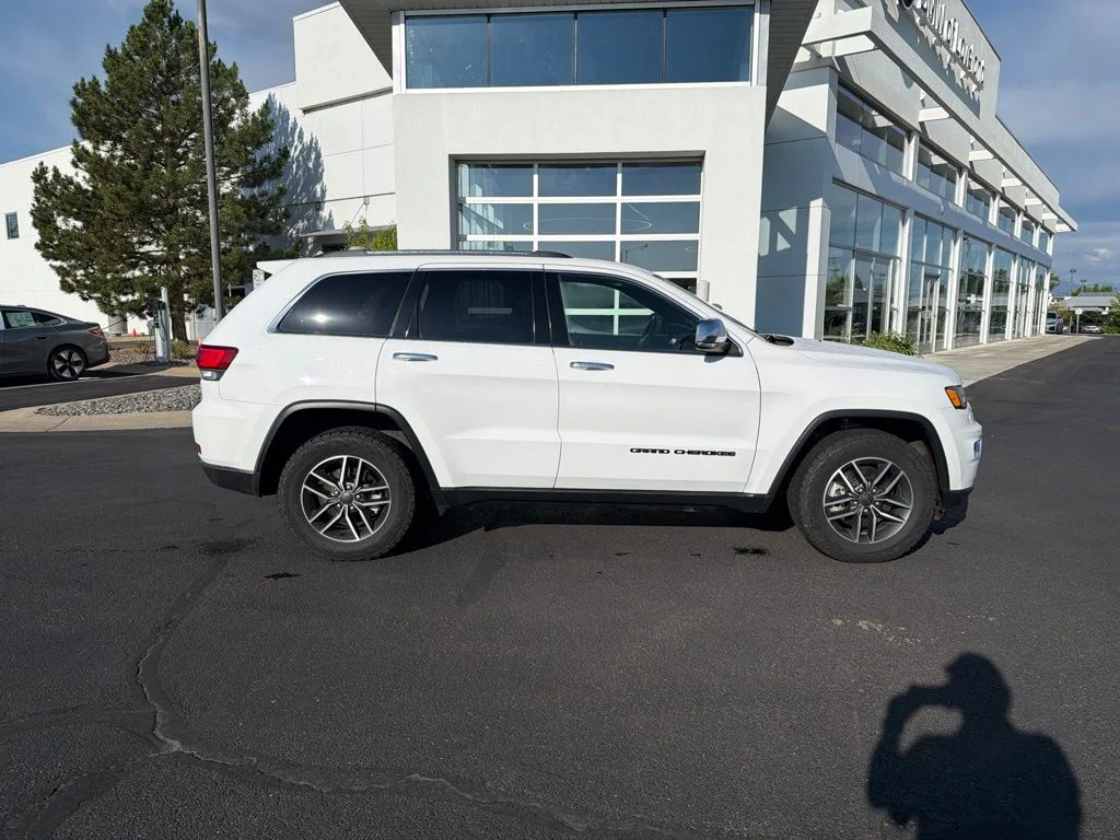 Used 2021 White Jeep Limited image 6