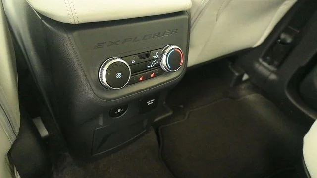 New 2026 Rapid Red Metallic Tinted Clearcoat Ford Platinum™ image 13