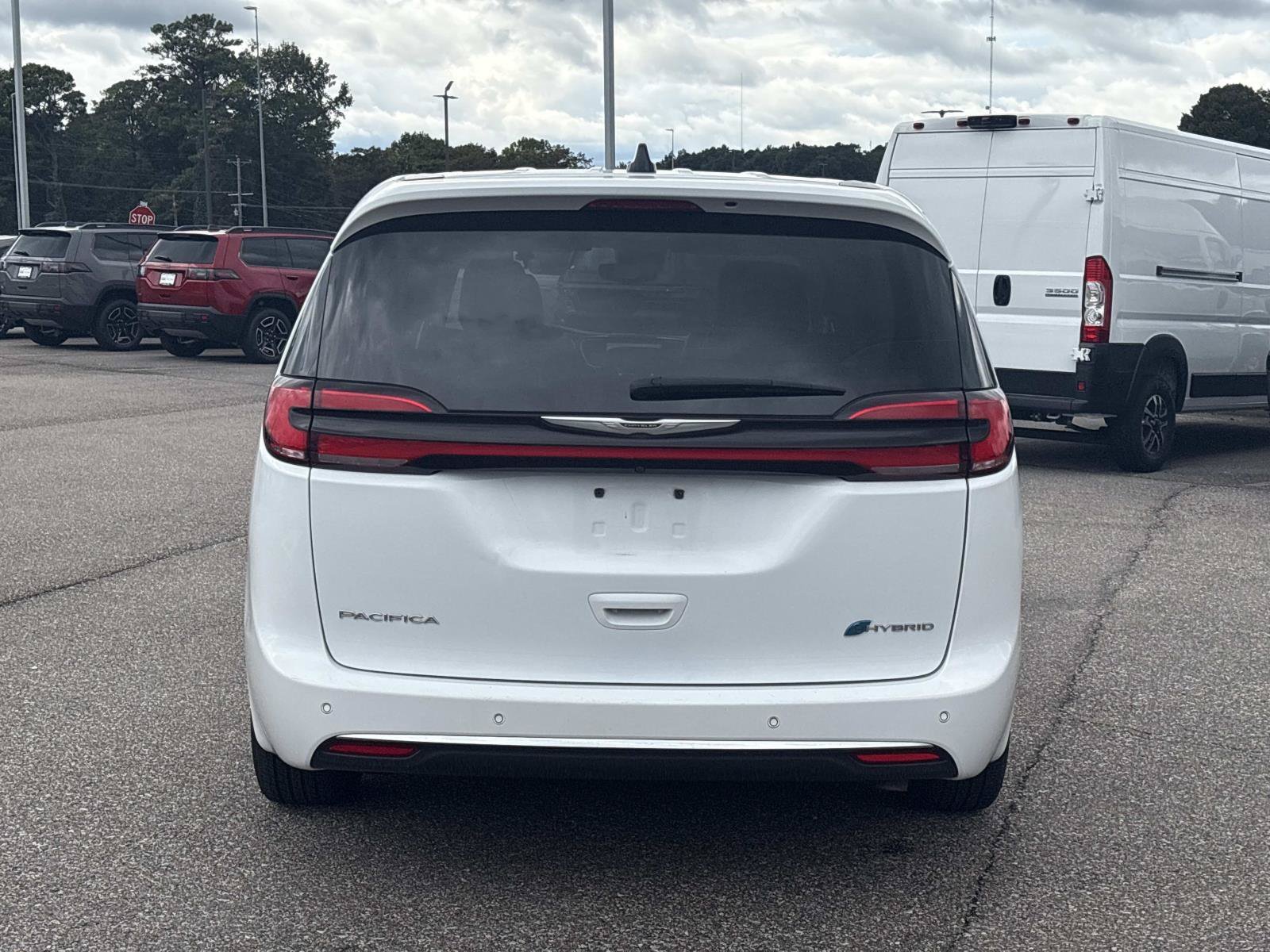 2024 Chrysler Pacifica PHEV Select - Photo 6