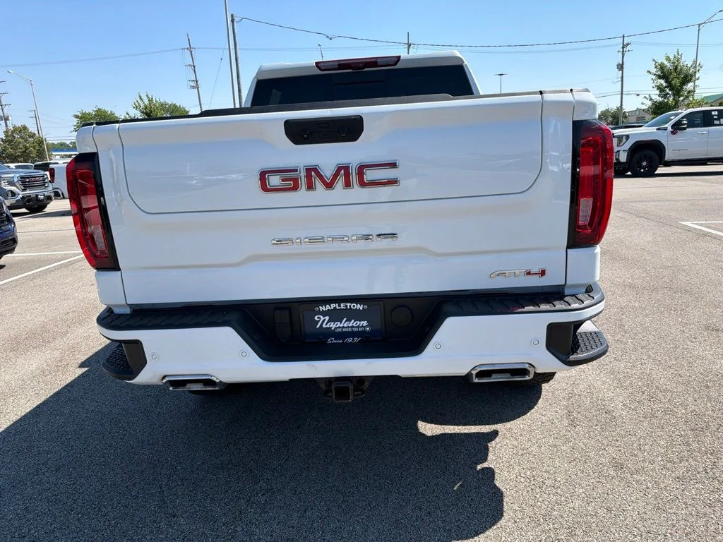 Used 2025 White GMC AT4 image 6