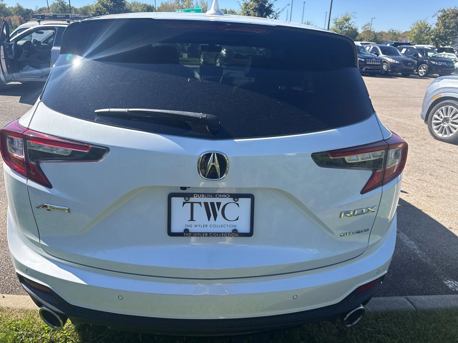 Used 2024  Acura  image 6