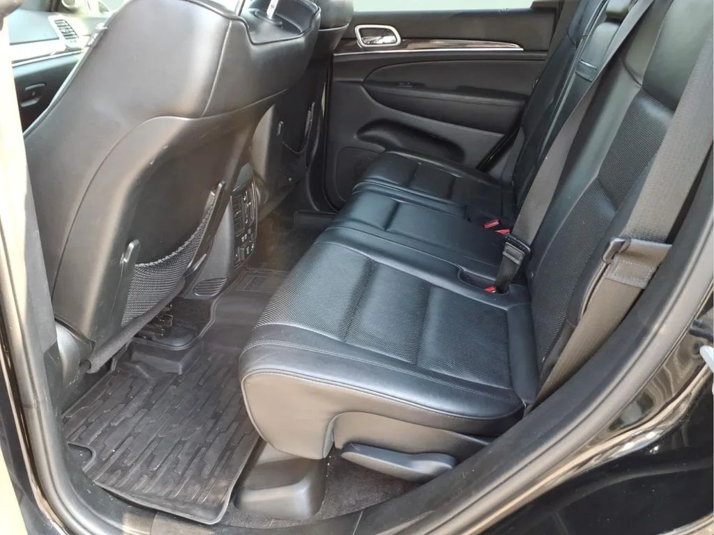 Used 2018 Black Jeep Overland image 12