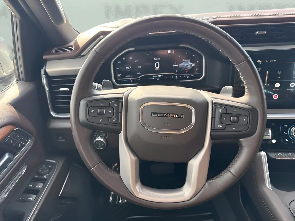 Used 2022 WHITE FROST TRICOAT GMC Denali image 15