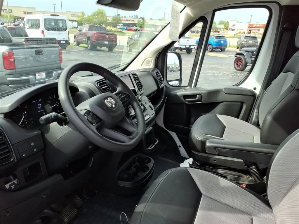 Used 2025 White Ram High Roof image 7