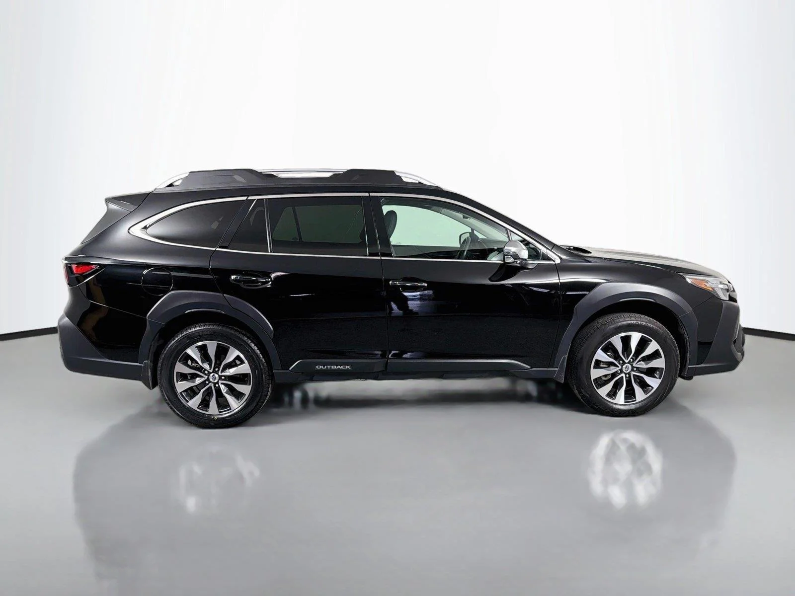 Used 2024 Crystal Black Silica Subaru Touring image 4