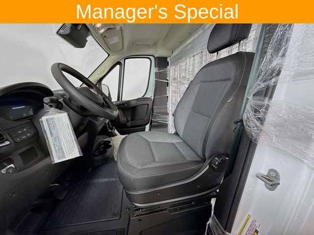 Used 2025 White Ram Low Roof image 19