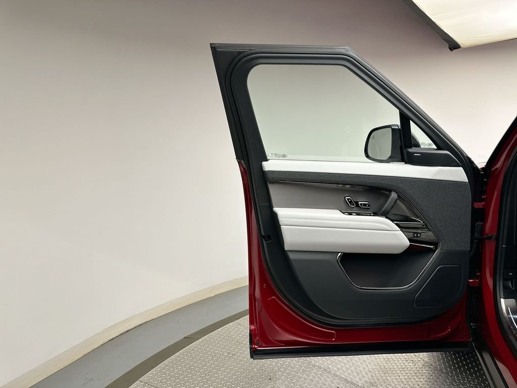 New 2026 Firenze Red Land Rover SE image 17
