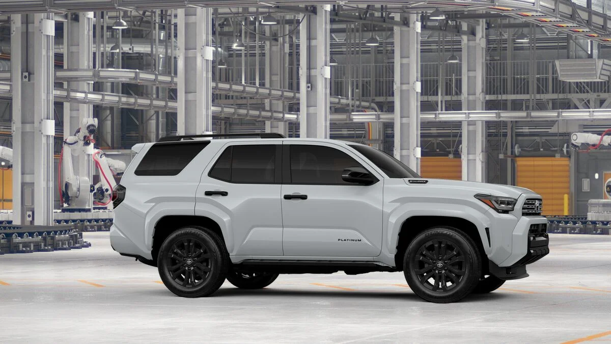 New 2026 Wind Chill Pearl Toyota Platinum image 13