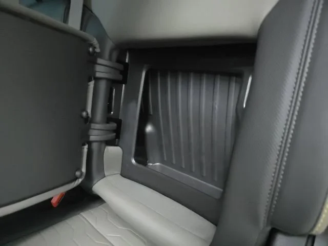 2025 Chevrolet Silverado 1500 ZR2 - Photo 11
