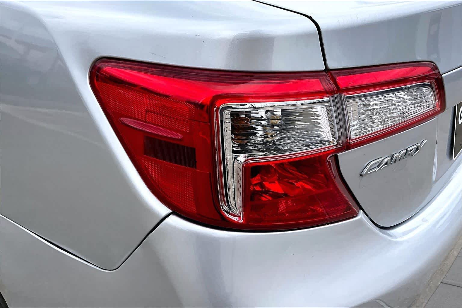 Used 2012 Classic Silver Metallic Toyota LE image 28