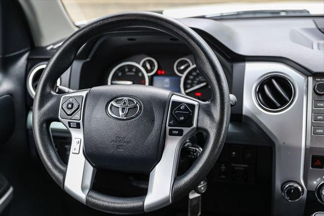 Certified Used 2017 SUPER WHITE Toyota  image 15