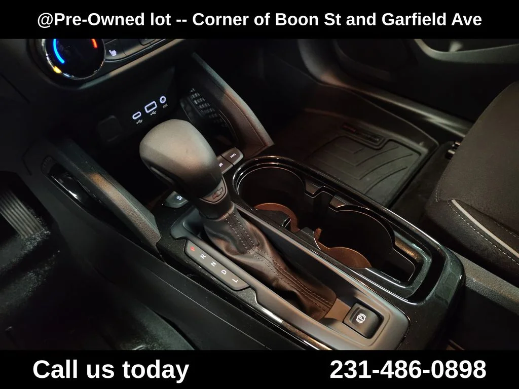 Used 2022 Red Chevrolet LT image 25