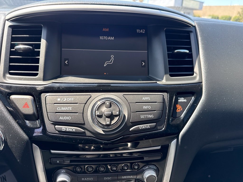 Used 2020 Gray Nissan S image 16