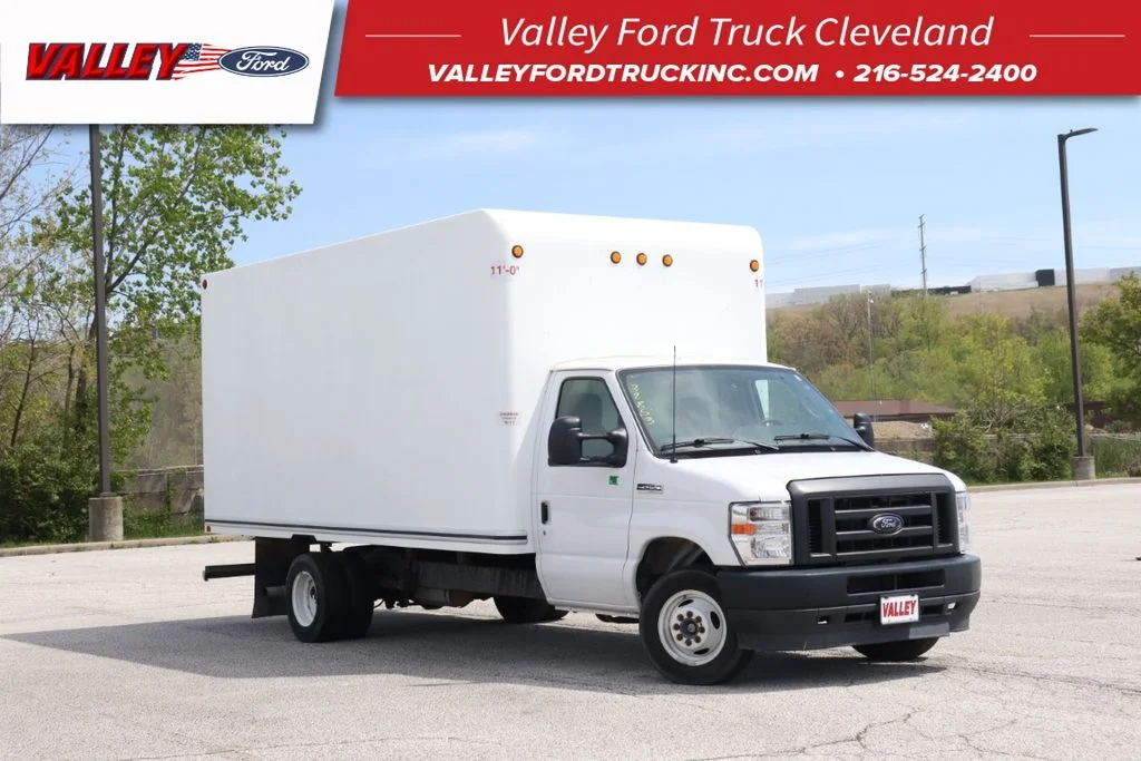 Used 2023 White Ford Base image 1