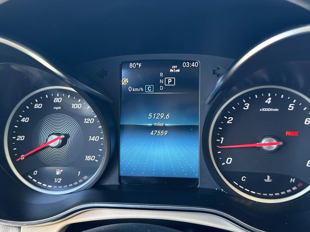 Certified Used 2022 Polar White Mercedes-Benz GLC 300 image 29