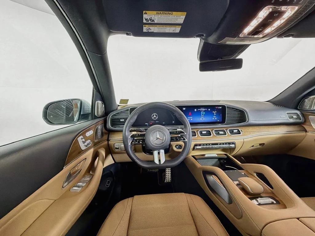 Used 2024  Mercedes-Benz GLS 450 image 21