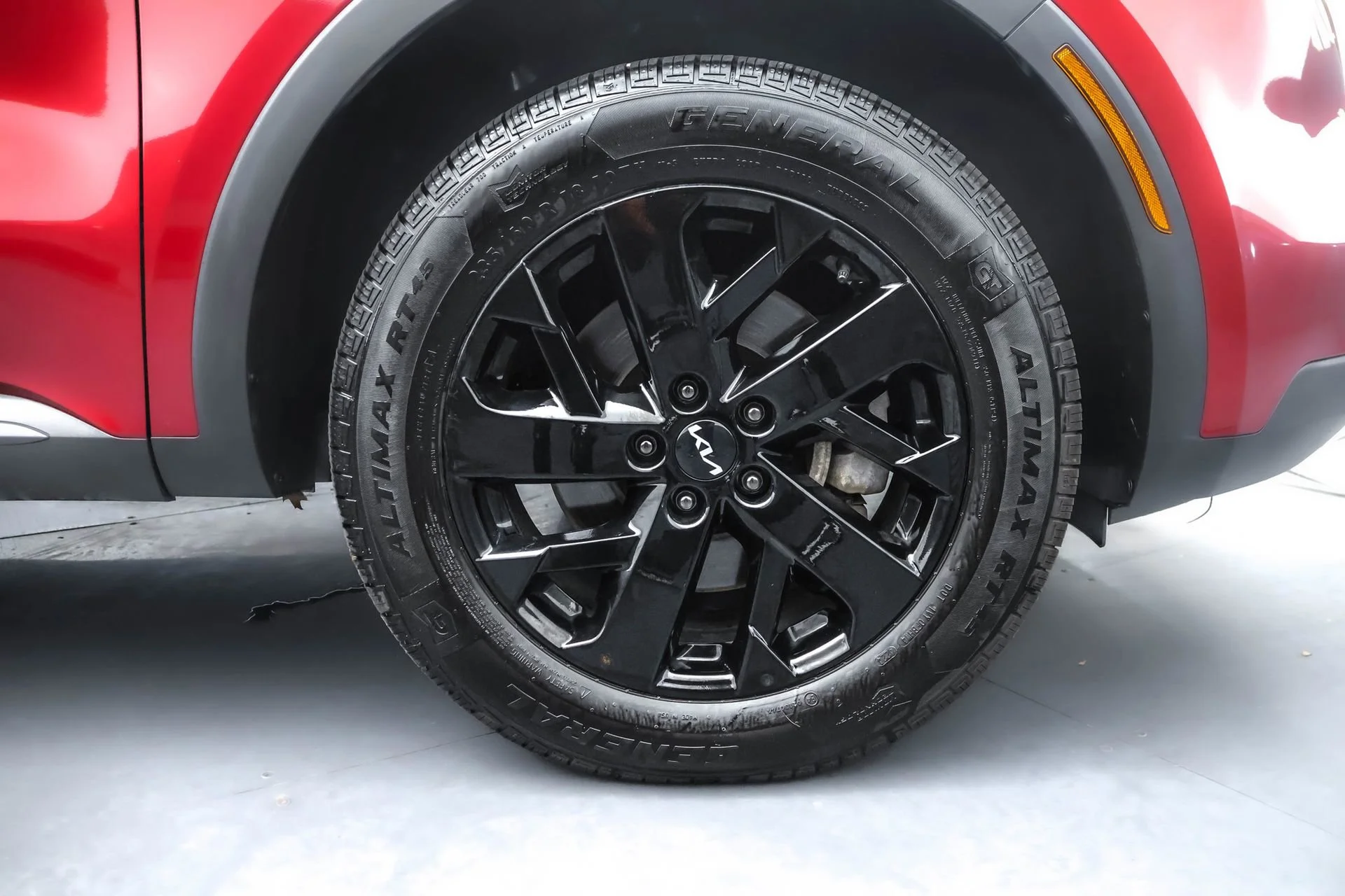 Used 2022 Red Kia X-Line S image 40