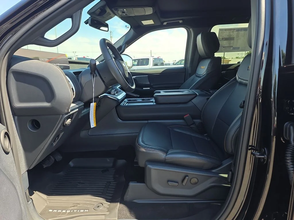 New 2026 AGATE BLACK METALLIC Ford Tremor image 16