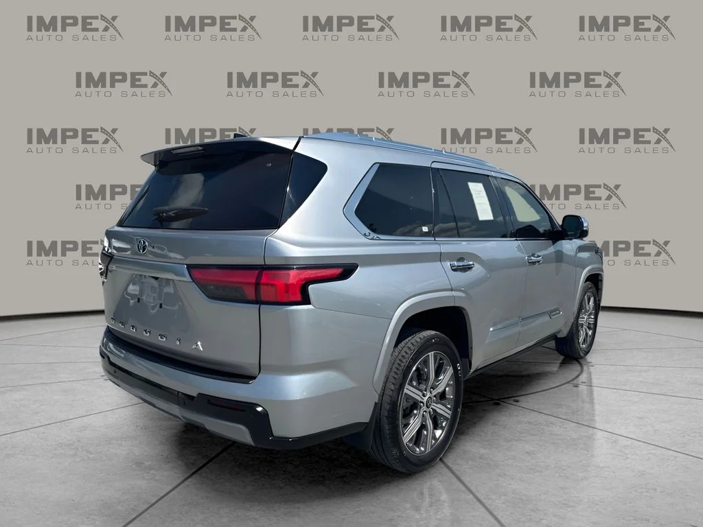 Used 2023 Silver Toyota Capstone image 3