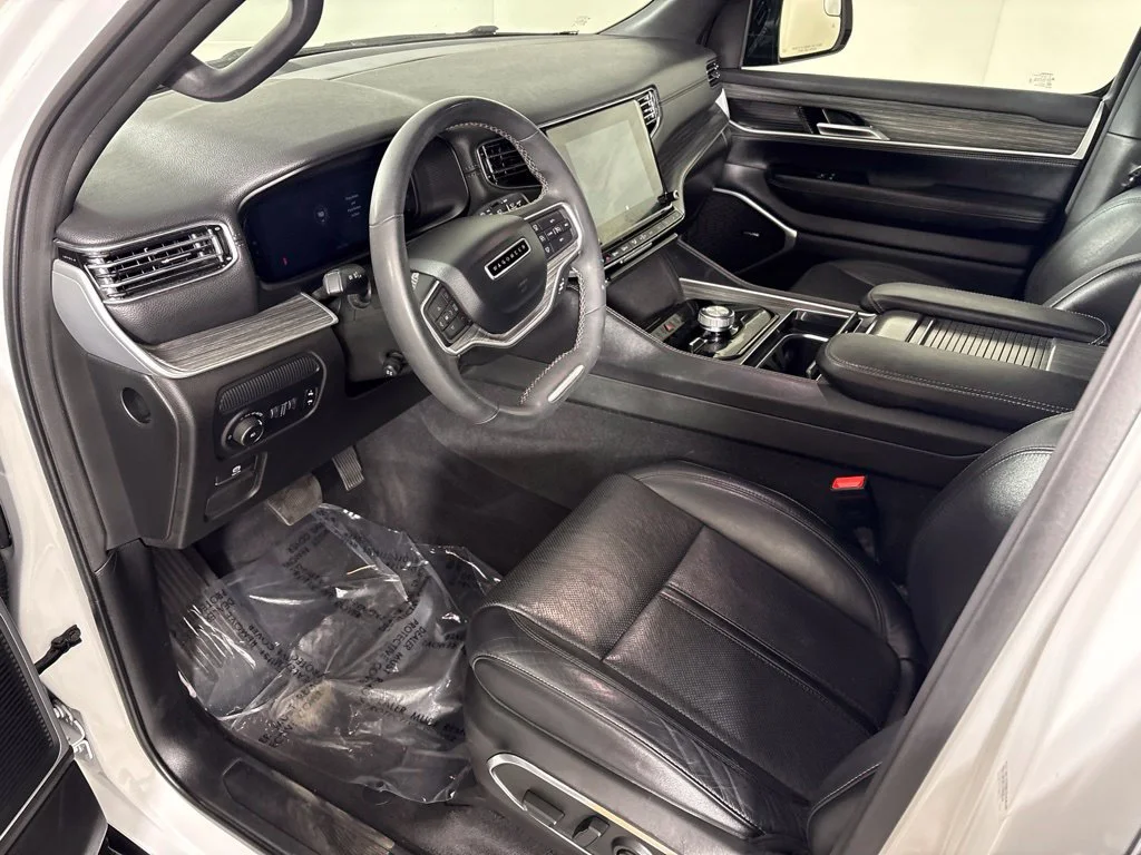 Used 2024 White Jeep Series II image 32